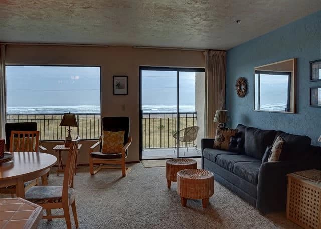Seaside Beach Club Condos - Oceanfront on The Prom vacation rental in Seaside — photo 3