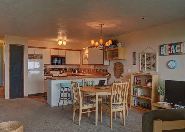 Seaside Beach Club Condos - Oceanfront on The Prom vacation rental in Seaside — photo 4