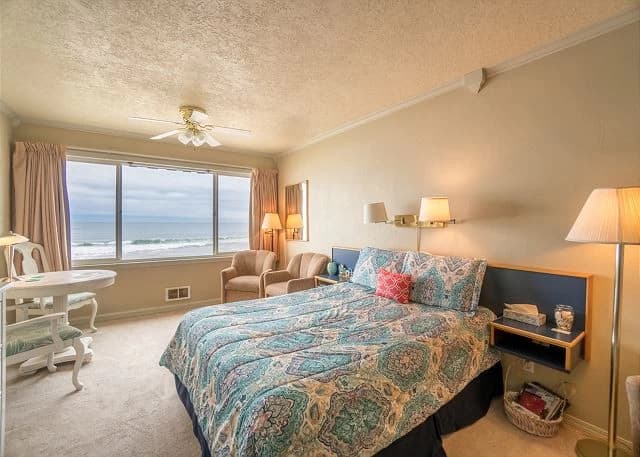 Sea Gypsy #318 - Indoor Pool vacation rental in Lincoln City — photo 2