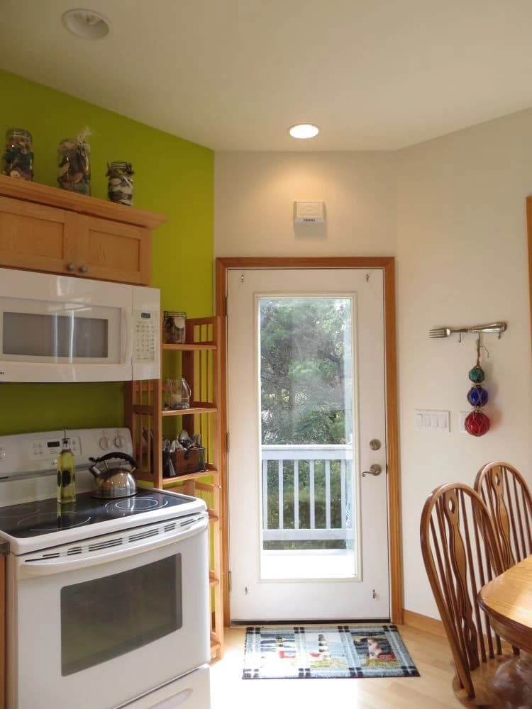 Y-Knot - 2 bedroom 2 bath walk to beach dog friendly vacation rental in Florence — photo 4