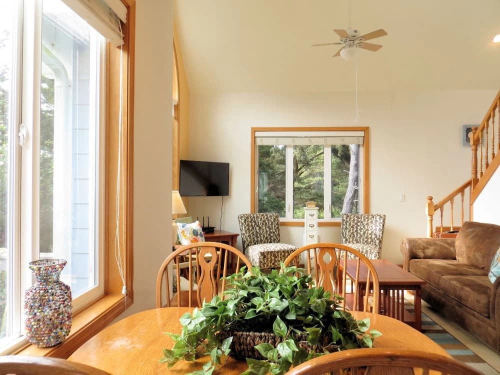 Y-Knot - 2 bedroom 2 bath walk to beach dog friendly vacation rental in Florence — photo 5