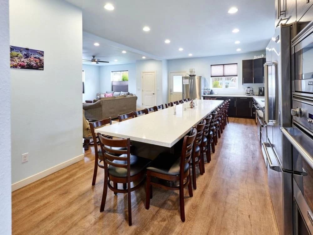 Lincoln Beach Retreat - SwimSpa, Game Room, 10 Bedrooms vacation rental in Lincoln Beach — photo 2