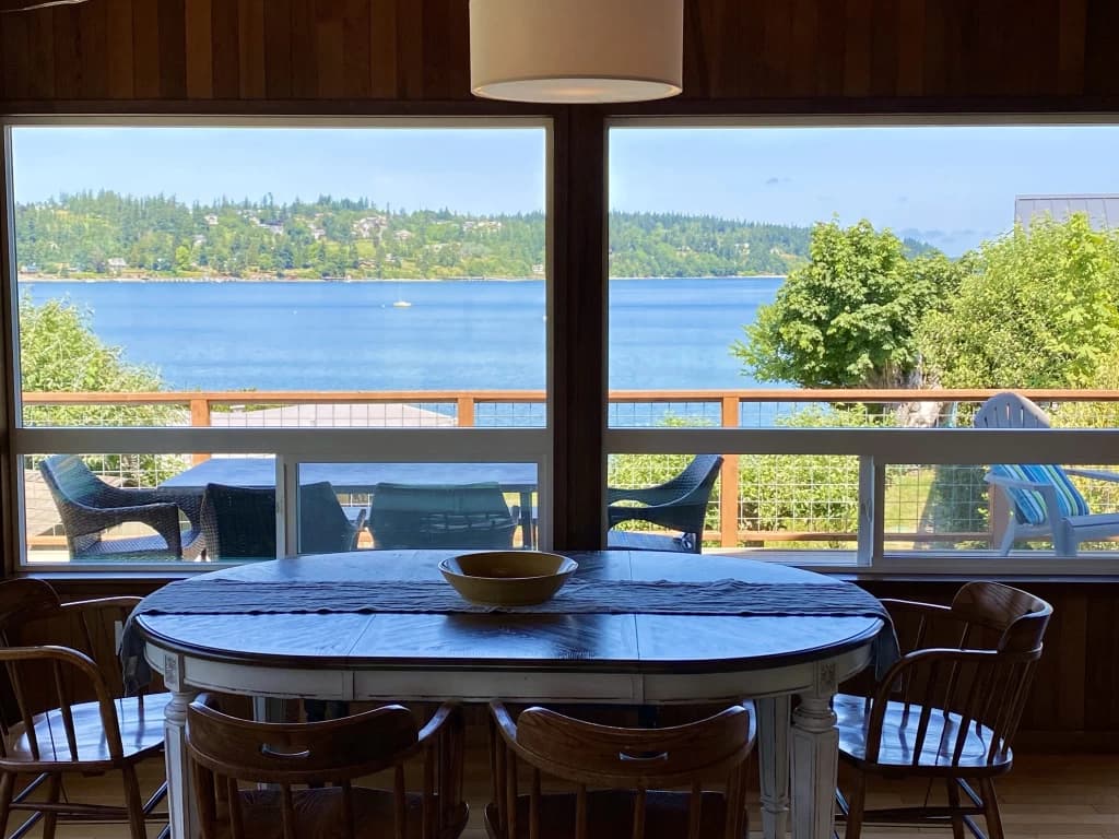 A Home On The Harbor - Beach, Water Views, Quiet vacation rental in Whidbey Island — photo 4