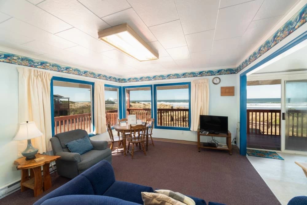 Getaway Oceanfront Lodging vacation rental in Rockaway Beach — photo 4