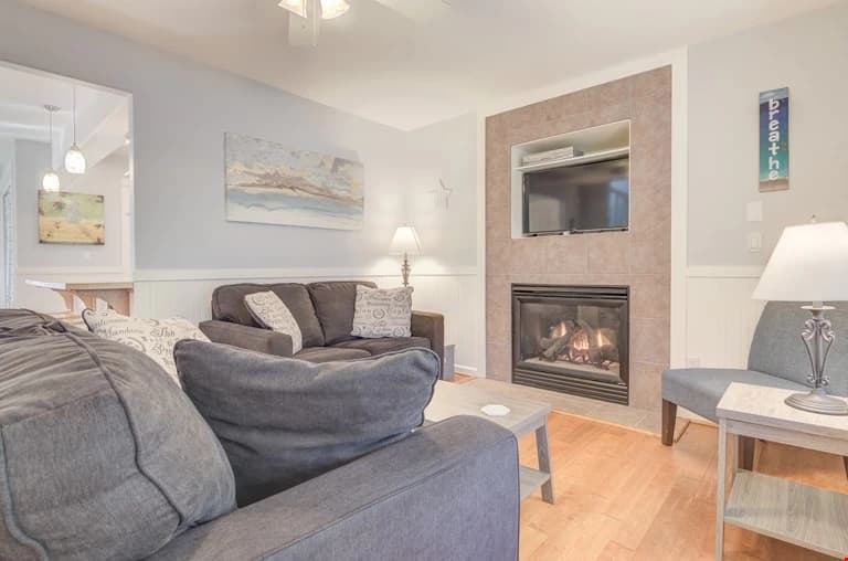 Bent Beach - Bella Beach, Hot Tub vacation rental in Depoe Bay — photo 5
