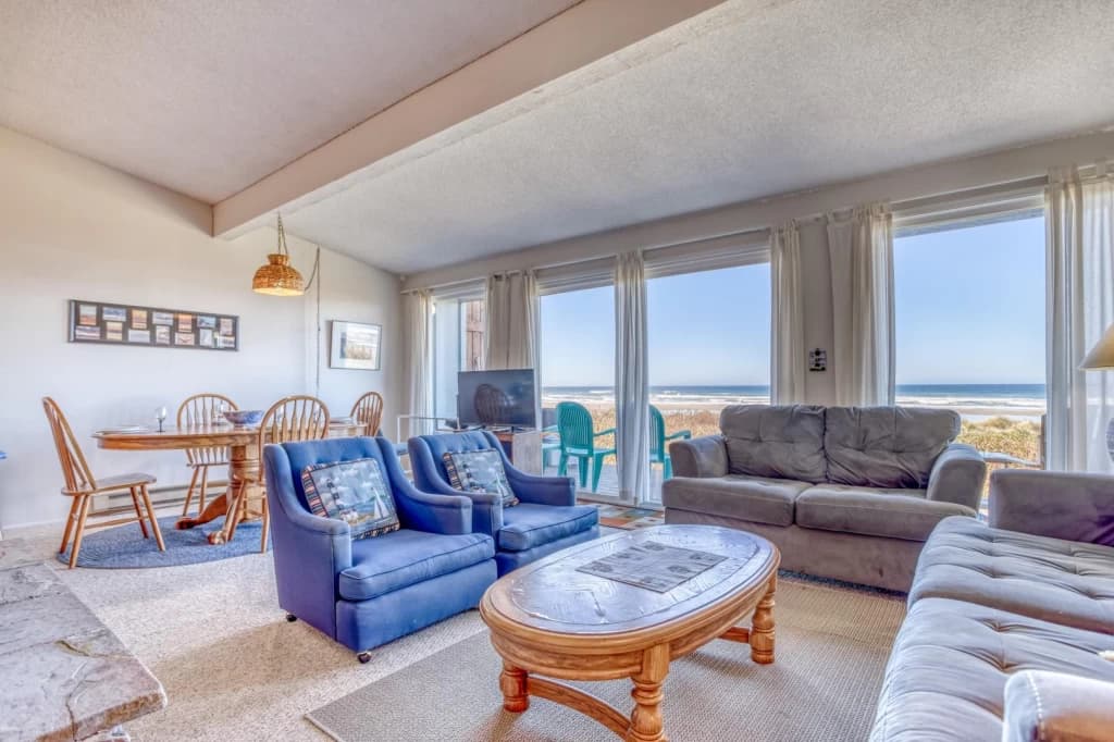 Al Manar - Private Beach Access vacation rental in Waldport — photo 3
