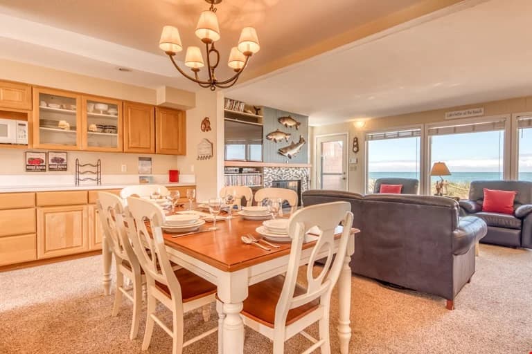 Breakers Beach House #5 vacation rental in Neskowin — photo 4