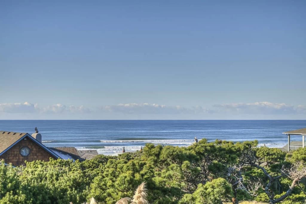 Lea House vacation rental in Waldport — photo 2