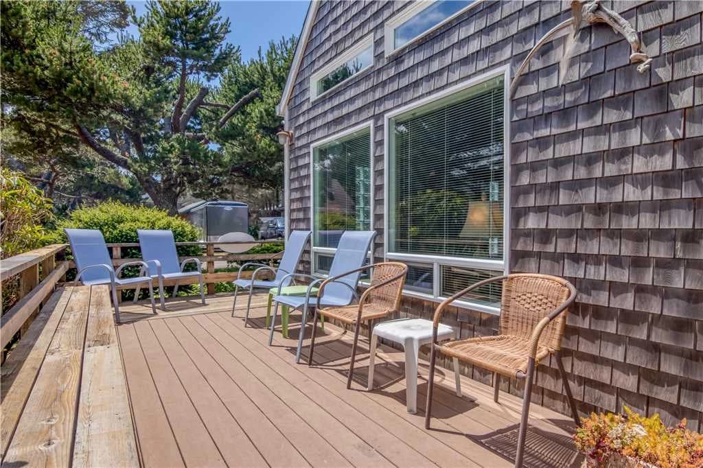 Kami's Beach House vacation rental in Neskowin — photo 3
