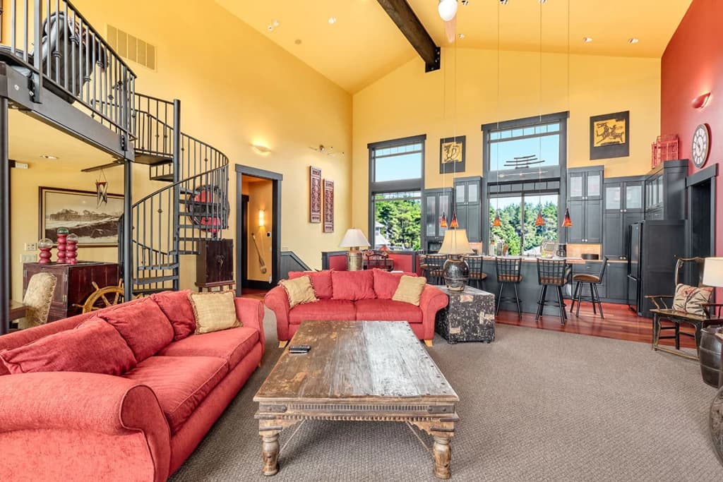 Castle of Westeros vacation rental in Ocean Park — photo 5
