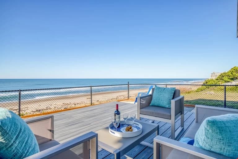 Pacific Drift - Hot Tub, Game Room vacation rental in Lincoln City — photo 2