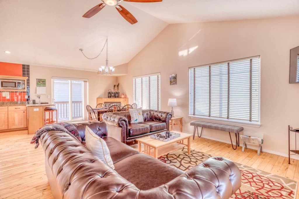 Nye Beach Nest vacation rental in Newport — photo 4