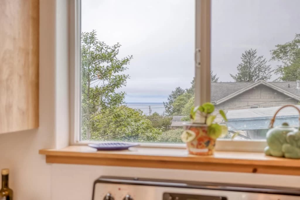 Modern Manzanita Retreat - Hot Tub, Dog Friendly vacation rental in Nehalem — photo 5