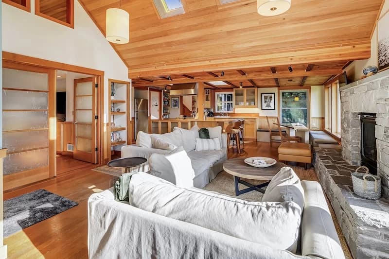Salal Bungalow - Pet Friendly, Fenced Yard vacation rental in Cannon Beach — photo 5