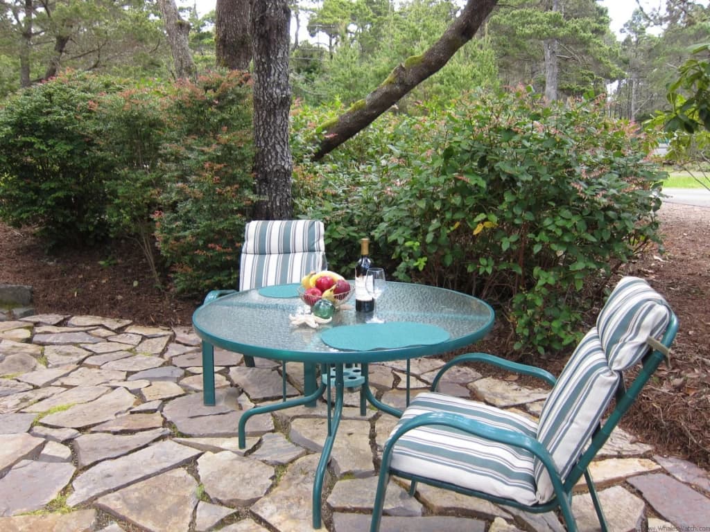 Surf Sounds - Studio, Walk to Beach, Dog Friendly vacation rental in Florence — photo 2