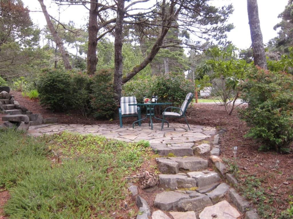 Surf Sounds - Studio, Walk to Beach, Dog Friendly vacation rental in Florence — photo 3