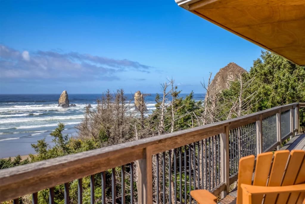 Paradise View - New Listing! Hot Tub with a View vacation rental in Cannon Beach — photo 2