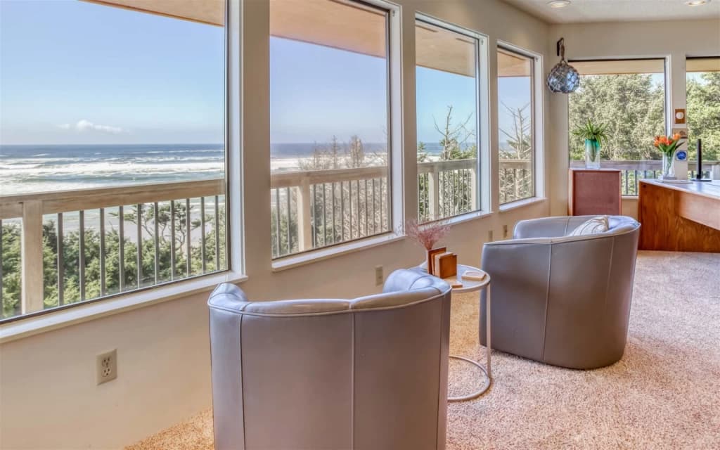 Paradise View - New Listing! Hot Tub with a View vacation rental in Cannon Beach — photo 5