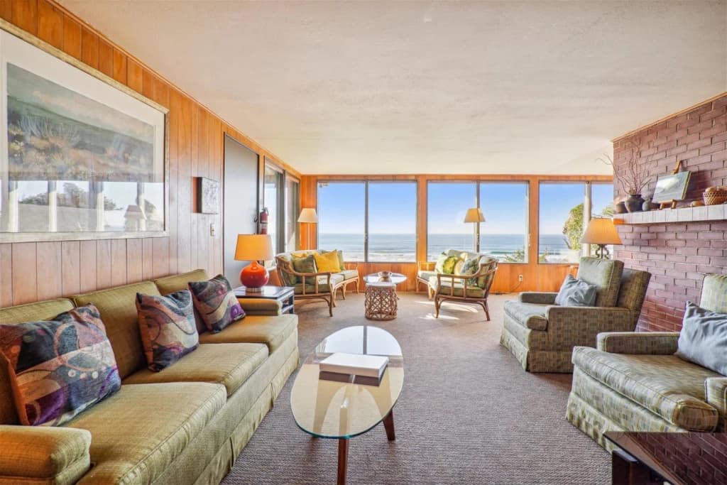 Beach Haven Arch Cape - Oceanfront vacation rental in Arch Cape — photo 2