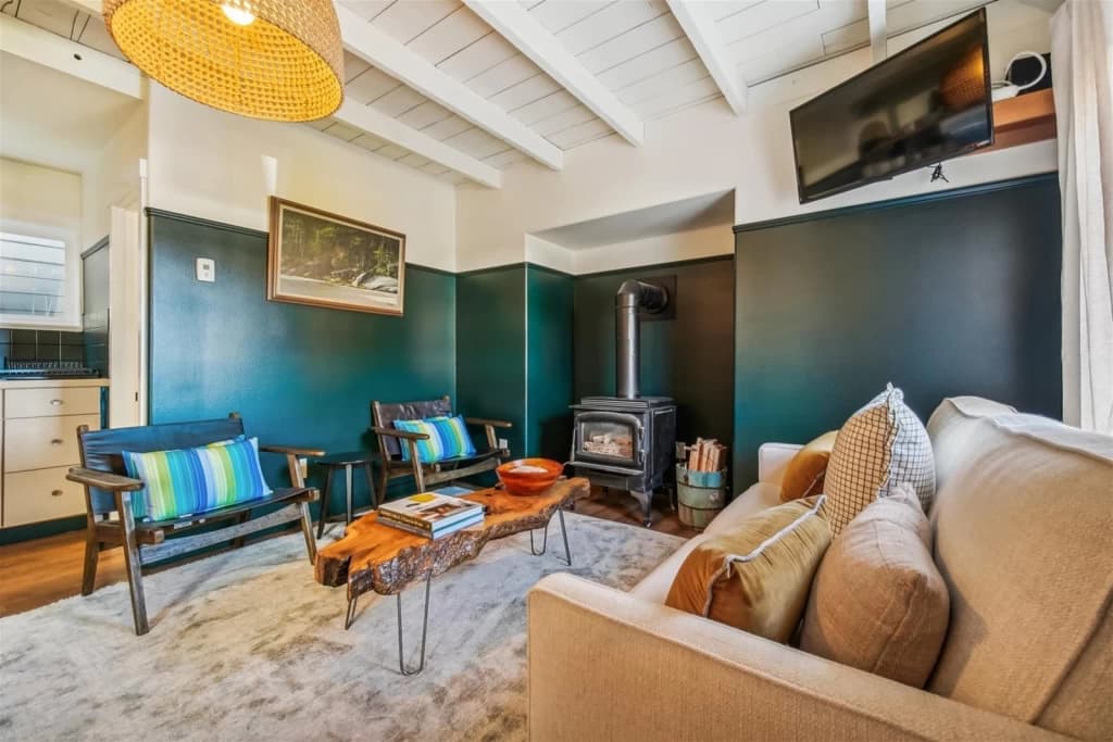 Left Coast Hideaway - New! Steps from the Sand vacation rental in Cannon Beach — photo 2