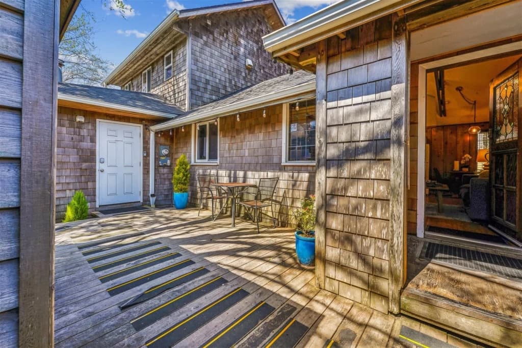 The Harrison Inn* Artist's Cottage - New, Walk to Everything! vacation rental in Cannon Beach — photo 3