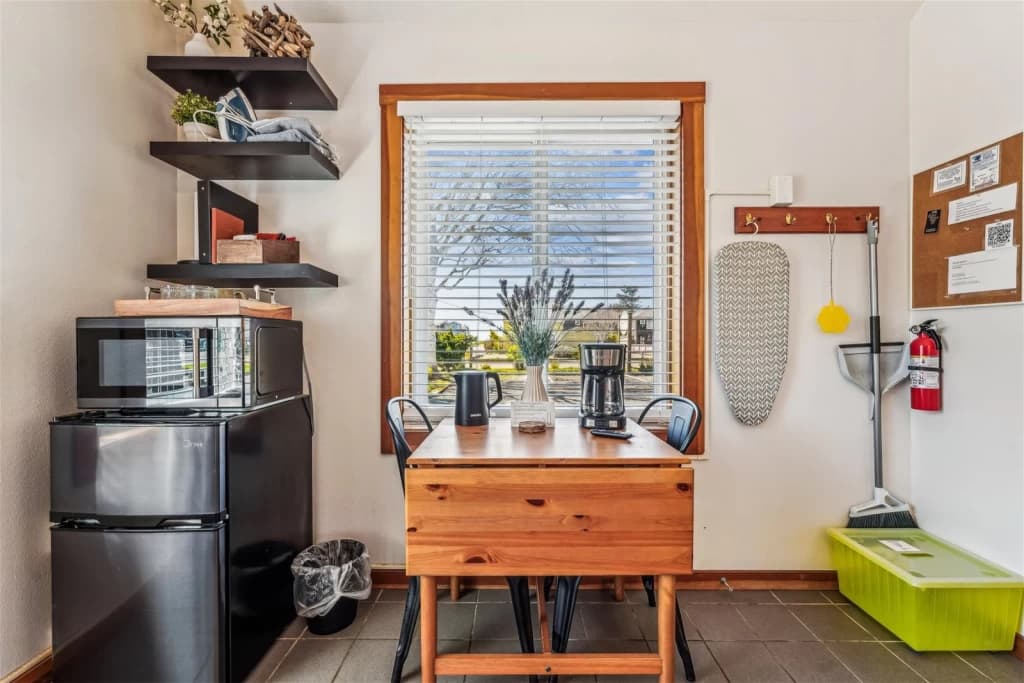 The Harrison Inn* Studio - New Listing, Walk to Everything! vacation rental in Cannon Beach — photo 5