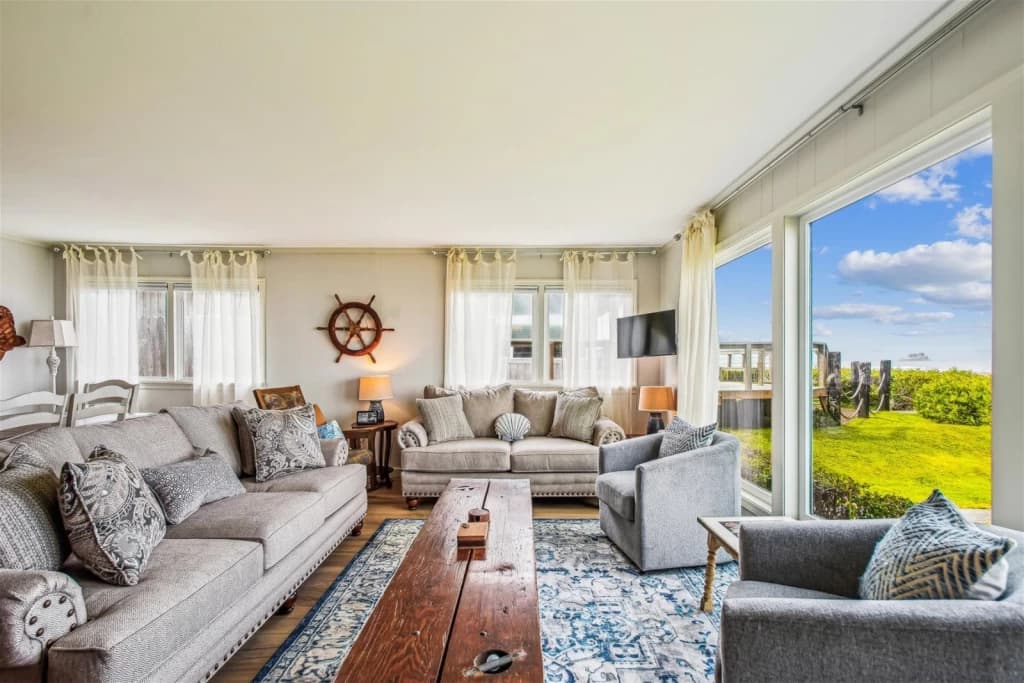 Cape Escape - New! Oceanfront, Private Beach Access vacation rental in Arch Cape — photo 4