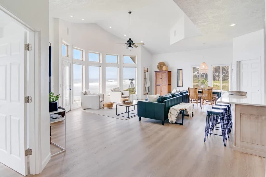 The Coastal Jewel - Seal Rock vacation rental in Seal Rock — photo 5