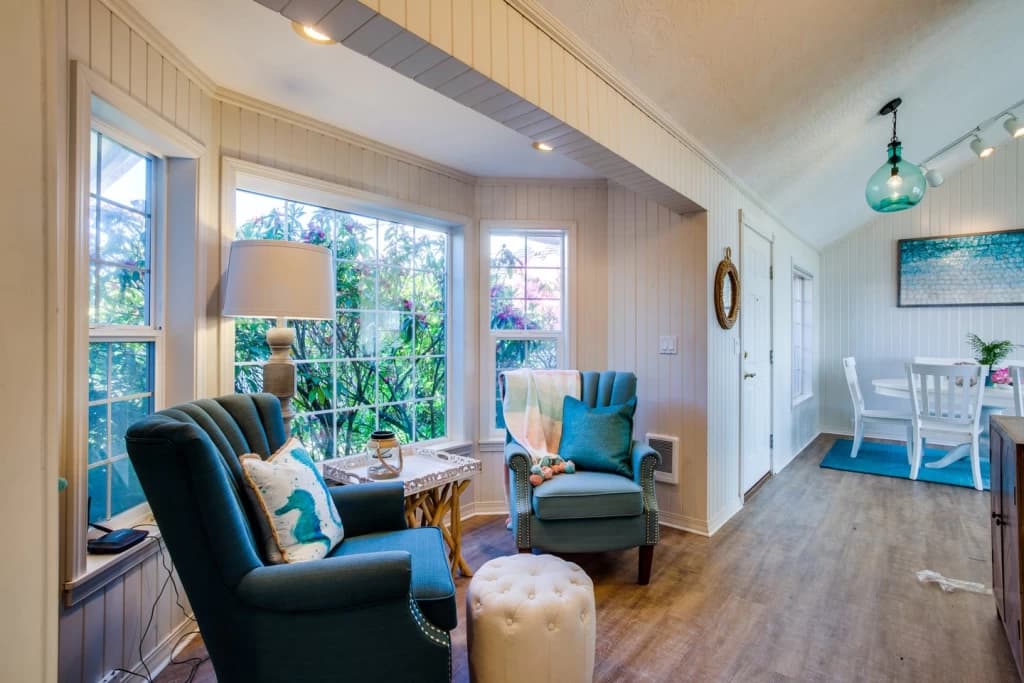 Alicia By The Sea - Dog Friendly, Hot Tub, Ocean Front vacation rental in Waldport — photo 4