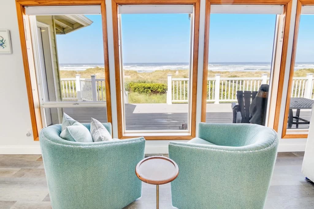 Beach Time - Hot Tub, Dog Friendly, Oceanfront vacation rental in Waldport — photo 2