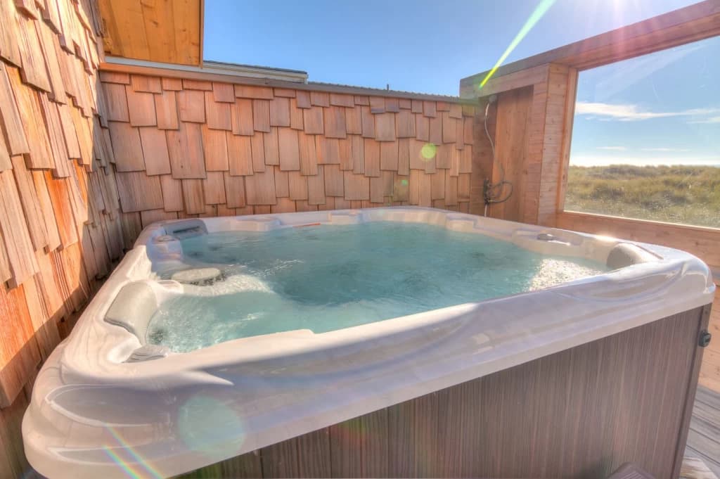 Whimsical Dunes - Hot Tub, Ocean Front, Community Pool! vacation rental in Waldport — photo 2
