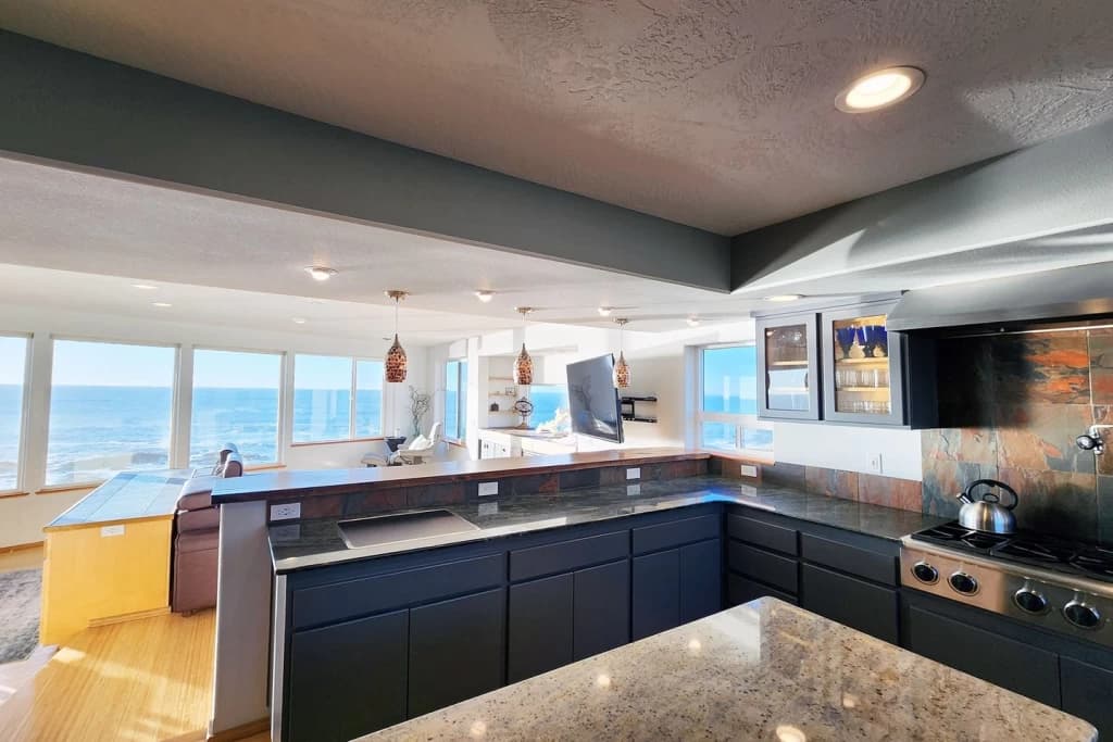 Whaley Nice vacation rental in Yachats — photo 3