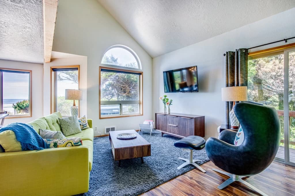 Sand Castle - Dog Friendly, Hot Tub, Ocean Front vacation rental in Yachats — photo 3