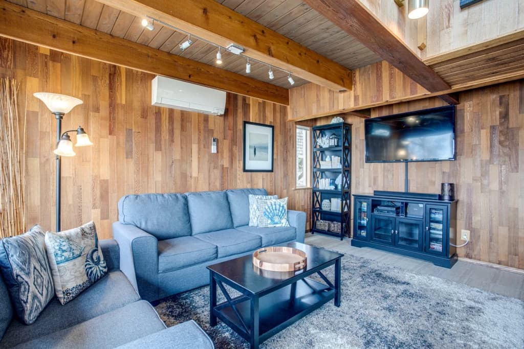 Tidal Destination vacation rental in Yachats — photo 5