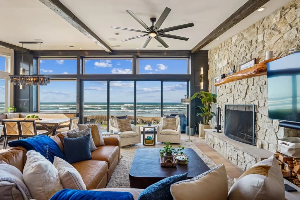 Pacific Paradise - New Oceanfront Listing! vacation rental in Arch Cape — photo 2