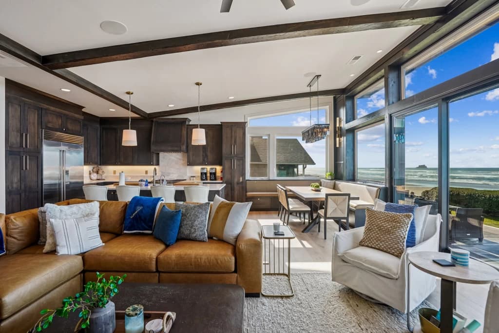 Pacific Paradise - New Oceanfront Listing! vacation rental in Arch Cape — photo 4