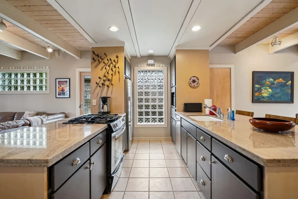 The Sand Dollar vacation rental in Cannon Beach — photo 4