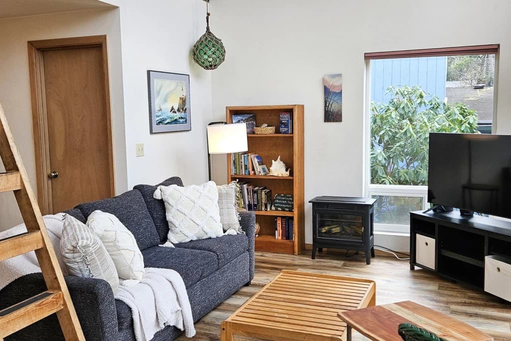 Ya-Hut vacation rental in Yachats — photo 3