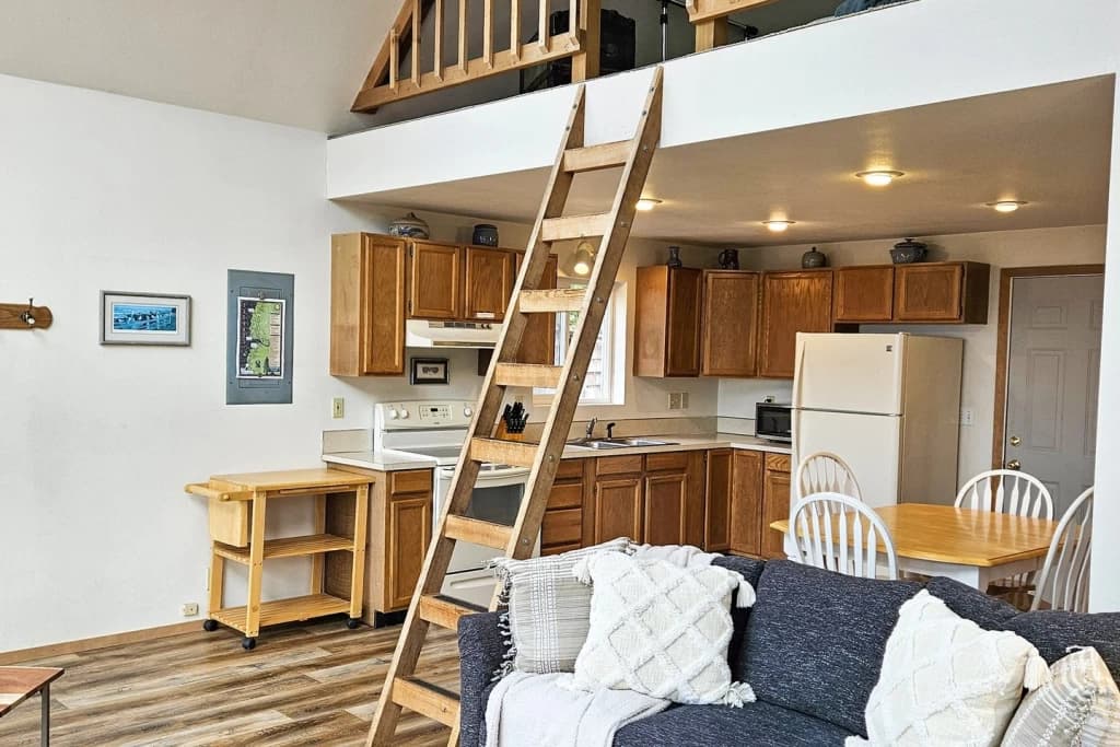 Ya-Hut vacation rental in Yachats — photo 4