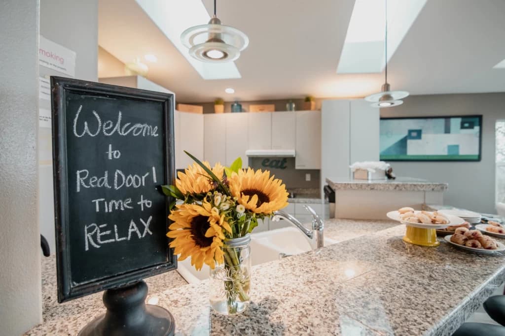 Red Door House vacation rental in Waldport — photo 5