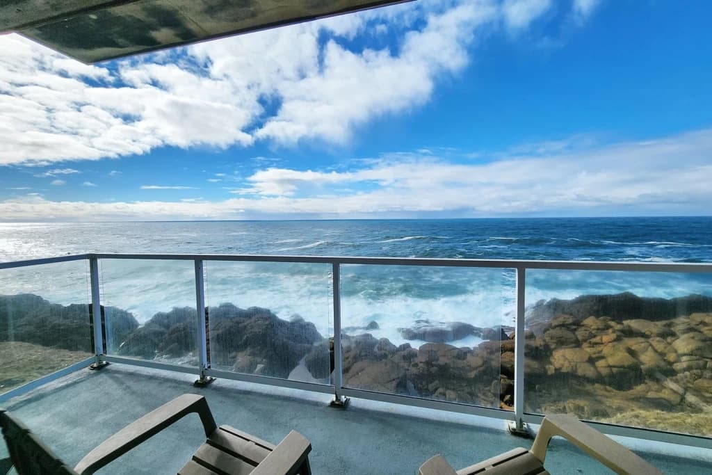 Reflections By The Sea - New Listing! Ocean Front, Pool, Fitness Center vacation rental in Depoe Bay — photo 2