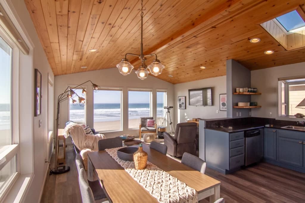 Beach, Please! vacation rental in Waldport — photo 2
