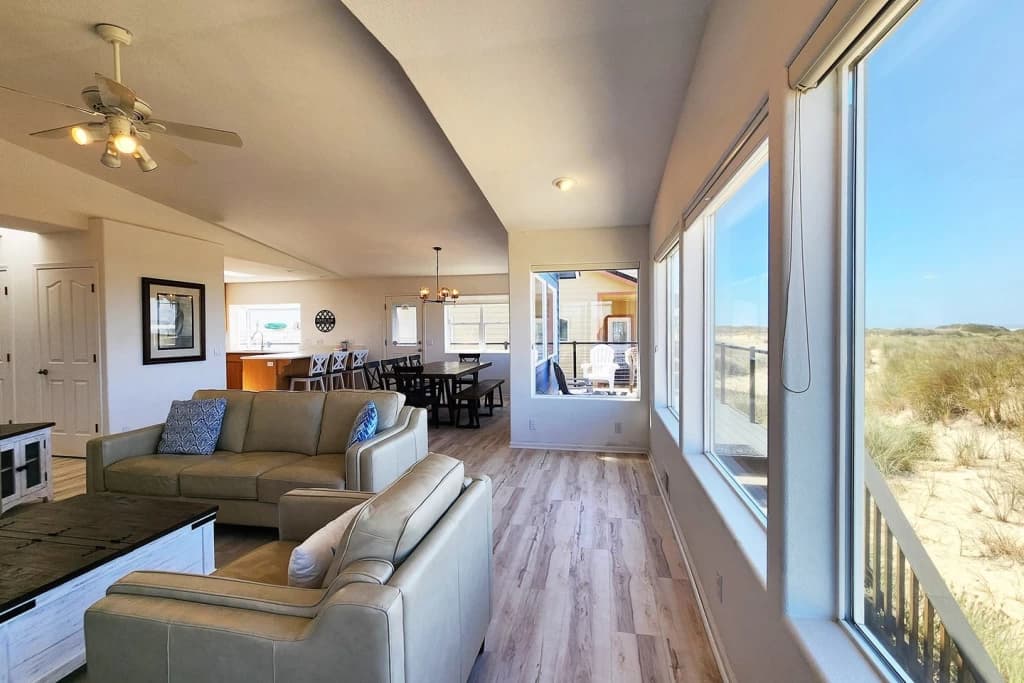 Beachside Bliss vacation rental in Waldport — photo 2