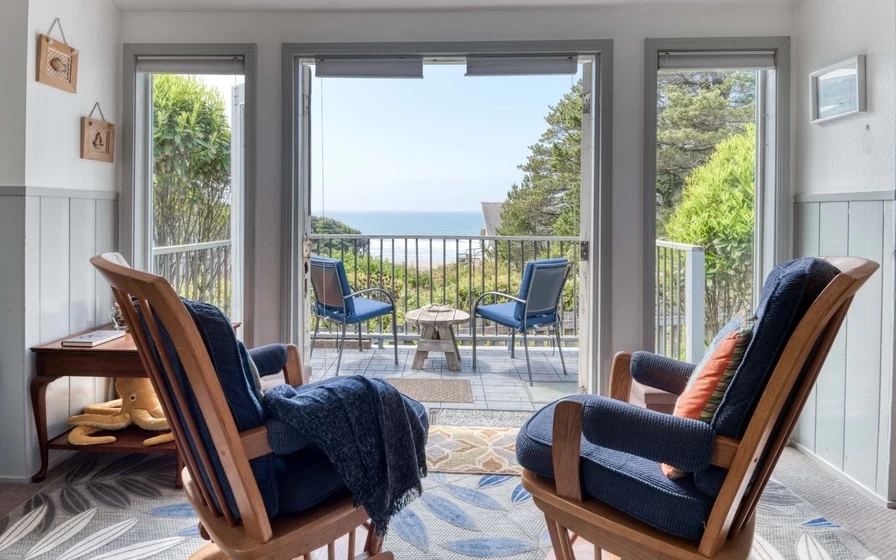 Breeze Cottage, Lincoln Beach NW