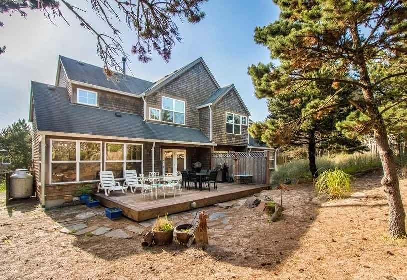 Islander Shorepine Village, Pacific City