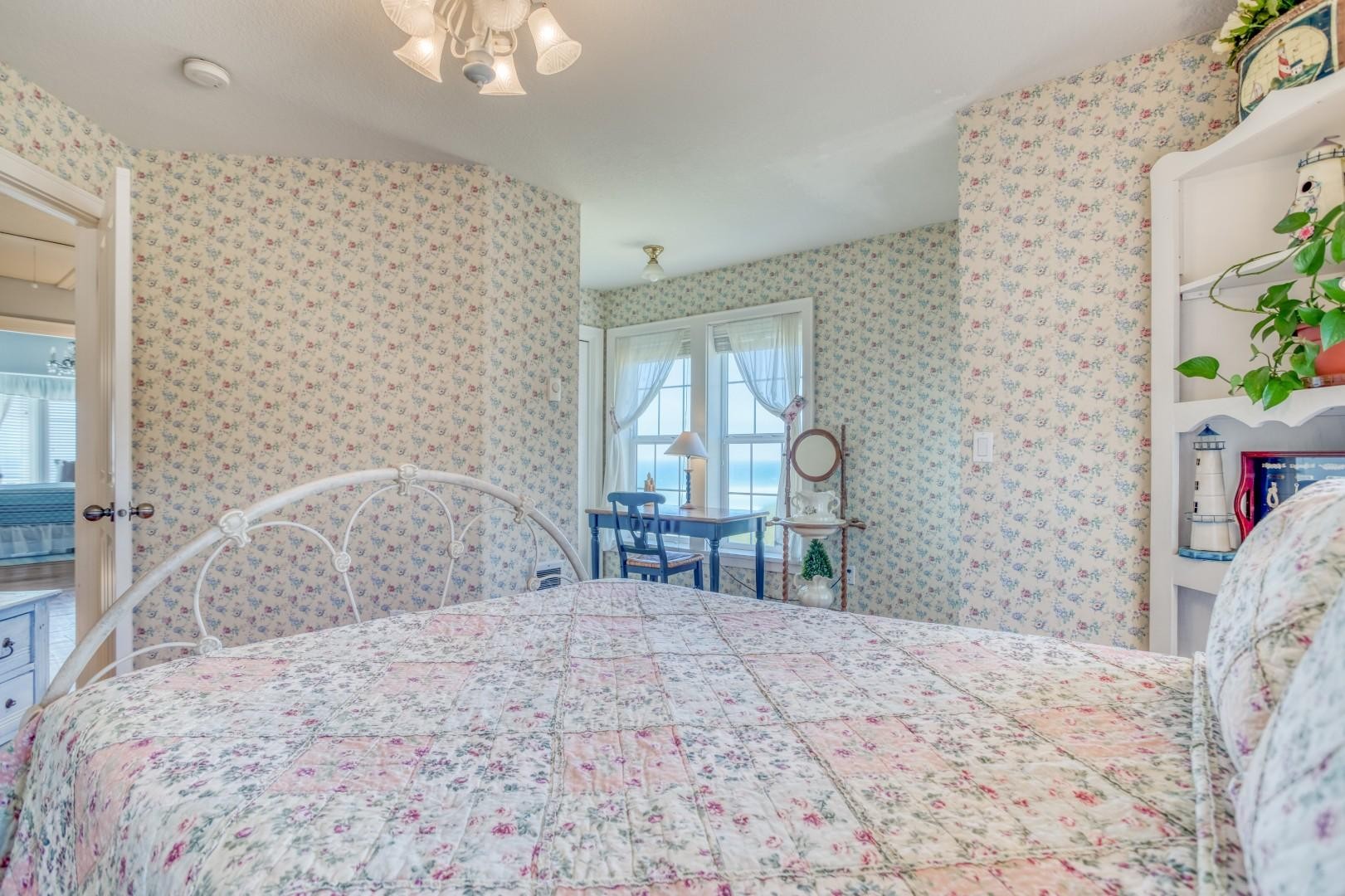 Sandecastle 5 Bedroom House at Roads End, Lincoln City