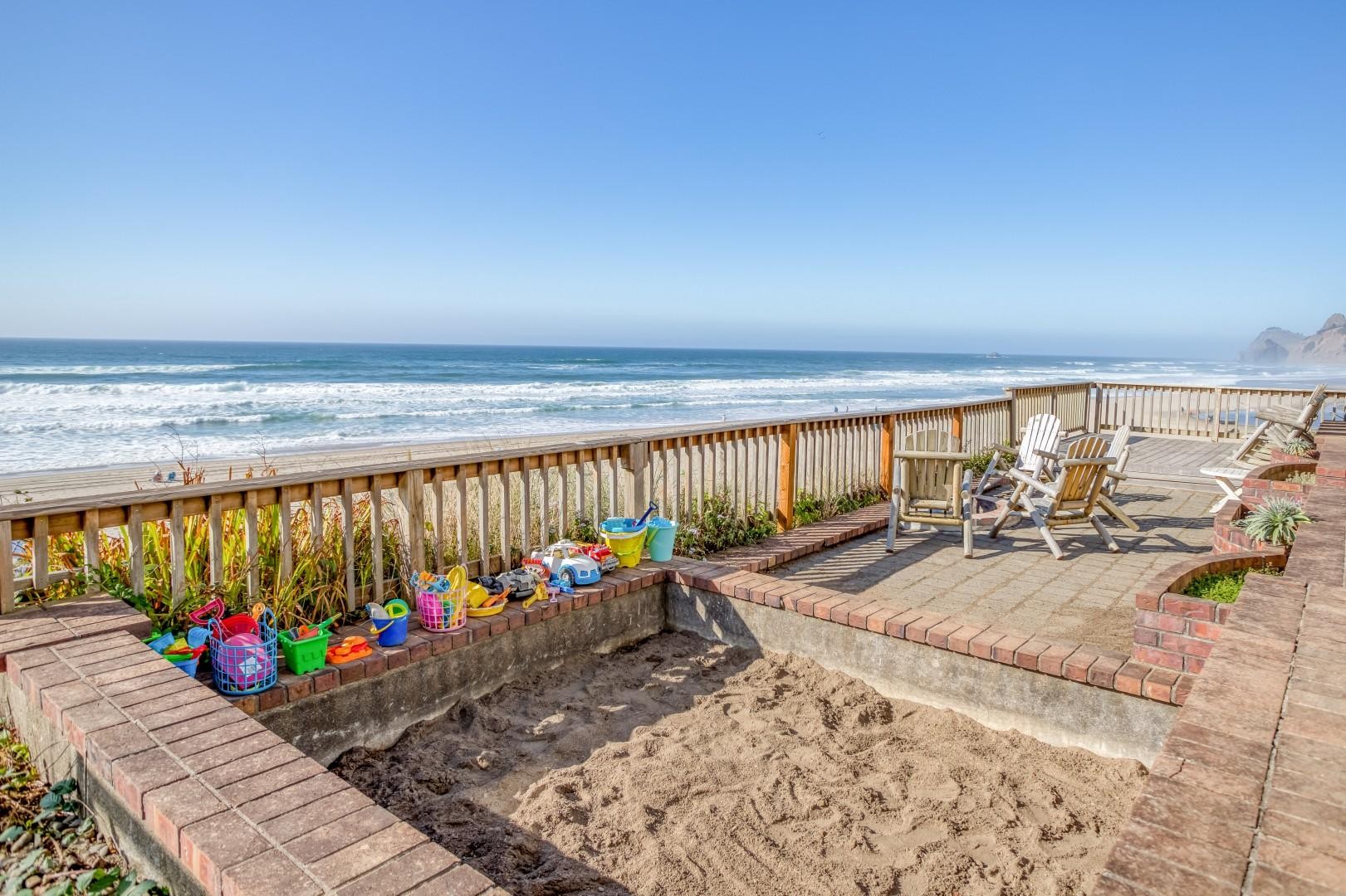 Sandecastle 5 Bedroom House at Roads End, Lincoln City