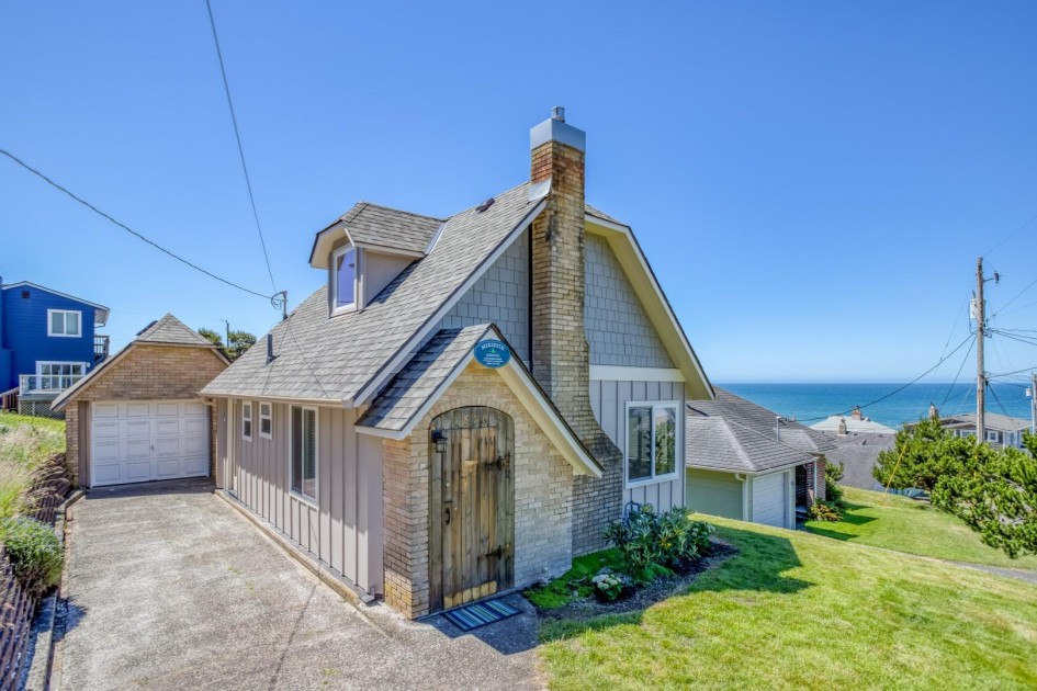 The Sand Dollar Cottage Roads End, Lincoln City Book Now